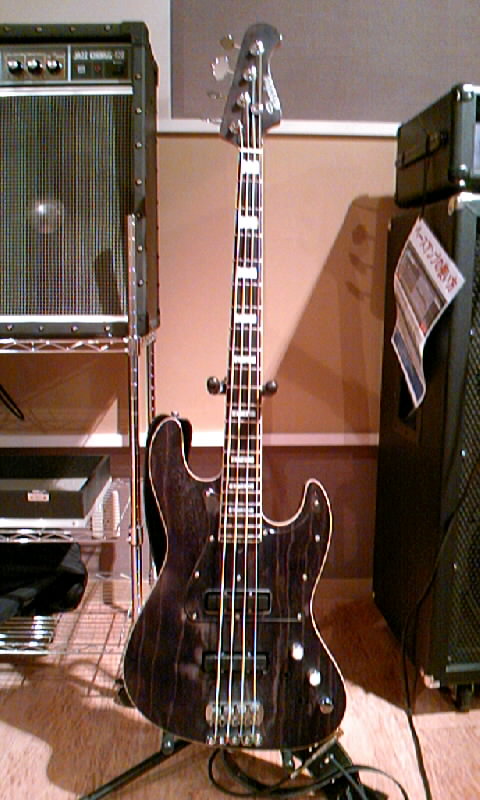 MAKOTO's Bass